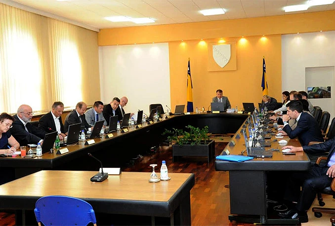 Javna poduzeća moći će se zadužiti bez odobrenja parlamenta