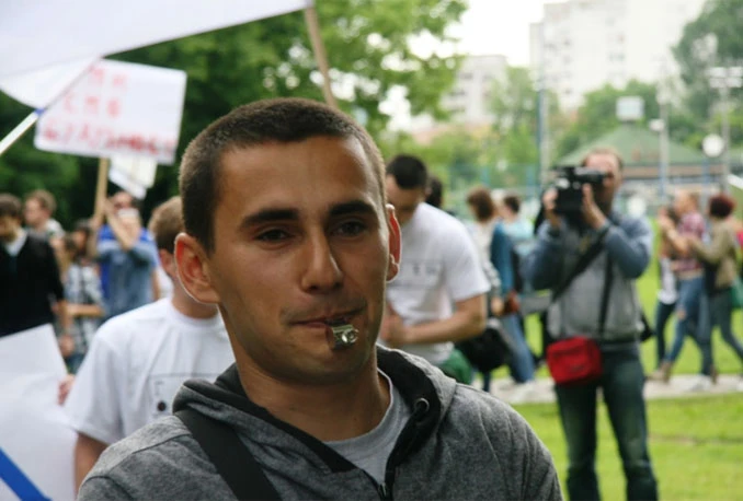 Uhićeni zbog grafita na zgradi SNSD-a