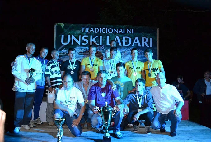 Završeni 34. Unski lađari u Bosanskoj Krupi, najvrjedniju nagradu osvojila ekipa Dido I