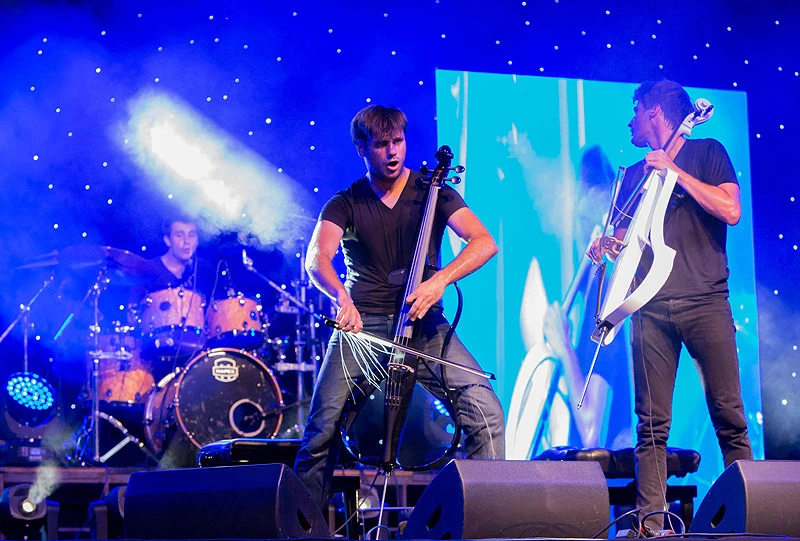 U Mostaru održan još jedan koncert 2Cellosa za pamćenje 