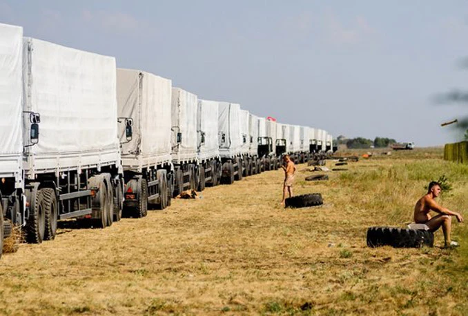 Ruski vojni konvoj ušao u Ukrajinu ''kroz otvor na bodljikavoj žici''