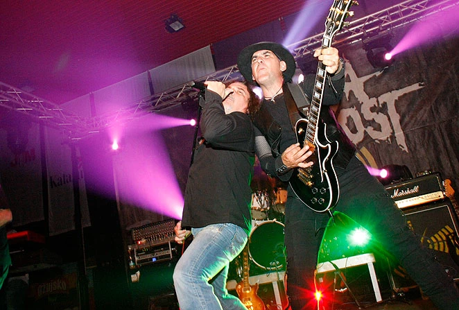 Koncert Opće opasnosti u Posušju prava rock veselica