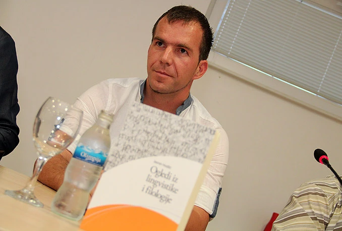 Ogledi iz lingvistike i filologije u Stocu