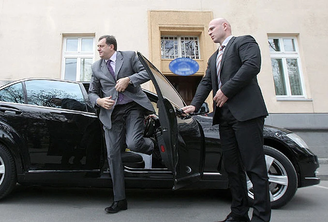 Izetbegović klicanjem prvorazrednom muslimanskom lideru traži obračun