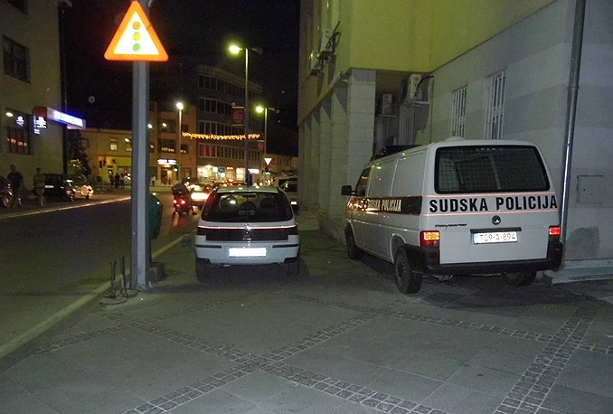 Za policiju ne vrijede isti zakoni?!