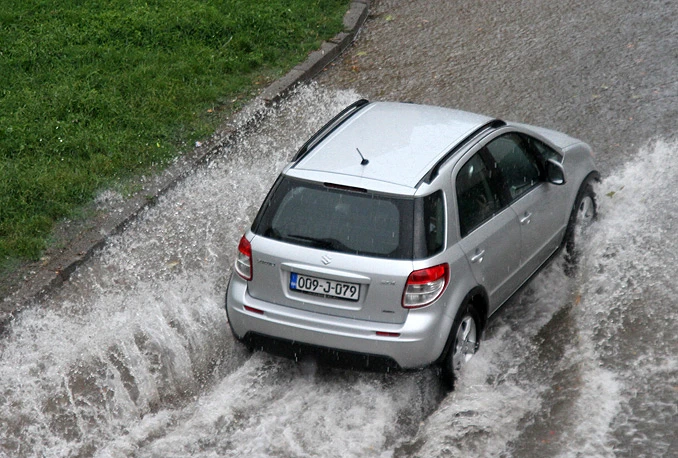 Nevrijeme u Banja Luci i Mostaru, alarm upaljen za čitavu BiH