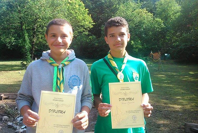 Mostarski izvidači čestitali međunarodni dan izviđačke marame