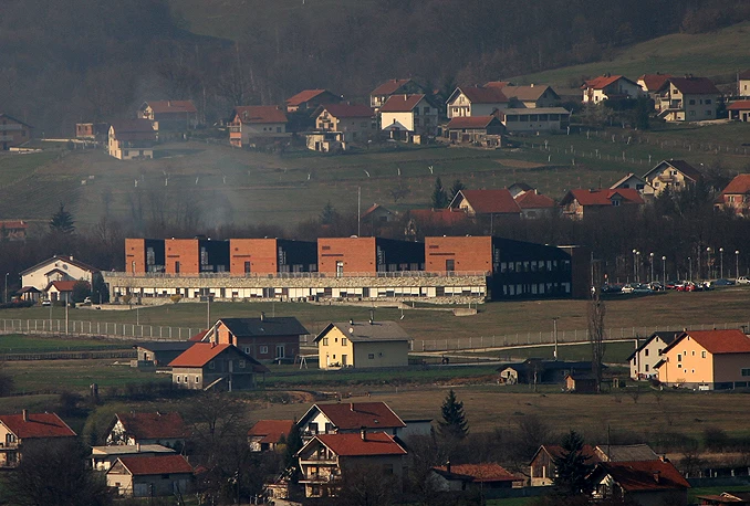 Vitez: U prometnoj nesreći jedna osoba smrtno stradala, dvije teško ozlijeđene
