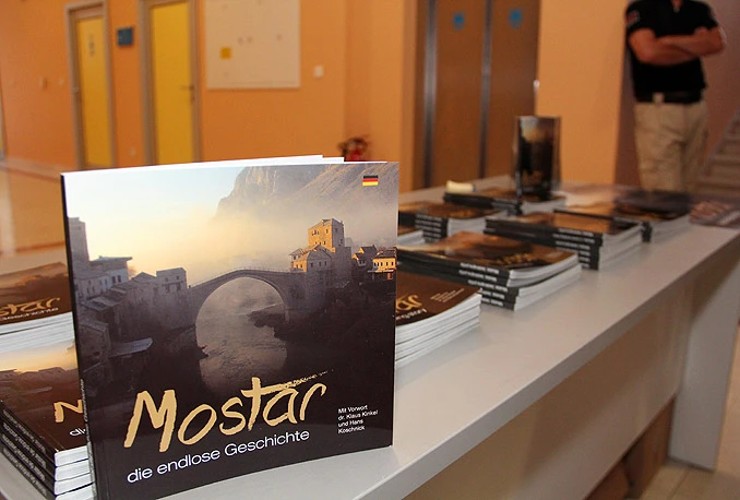 Mostar - priča koja nema kraj: Monografija s puno ljubavi i strasti ali bez ostrašćenosti