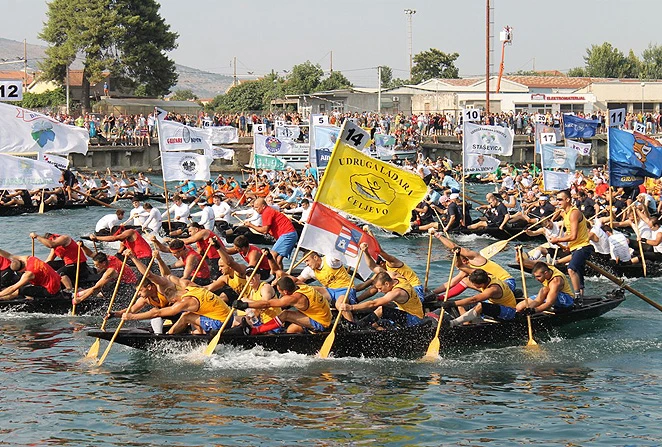 Veslači iz Čapljine spremni za ovogodišnji Maraton lađa na Neretvi