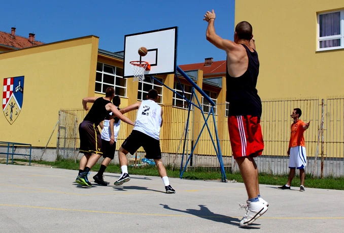 Čapljinci uživali u atraktivnim zakucavanjima, tricama, uličnoj košarci...
