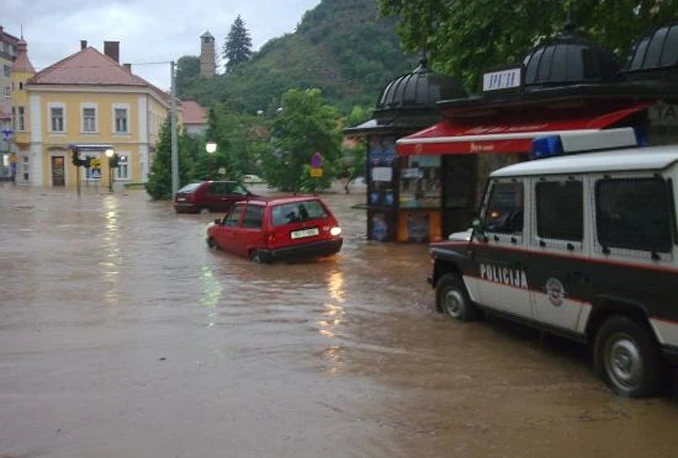 UNDP dostavio 240.000 dolara pomoći za poplavljena područja u BiH