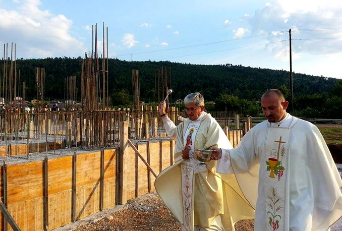 Katolički vjernici u Čapljini dobivaju još jednu crkvu - blagoslovljeni temelji na Modriču