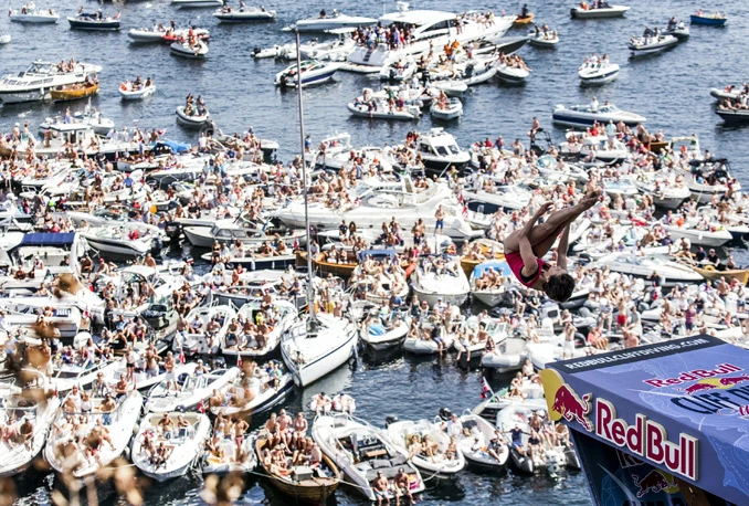 Red Bull Cliff Diving: Hunt nastavio seriju,u ženskoj konkurenciji slavila Rachelle Simpson
