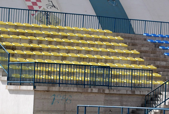 Na tribine Sportskog centra u Čapljini postavljene sjedalice