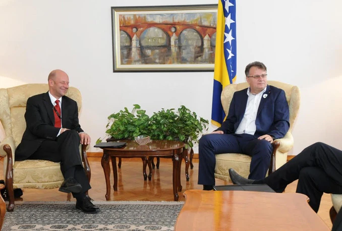 Obnoviti školske objekte do 1. rujna