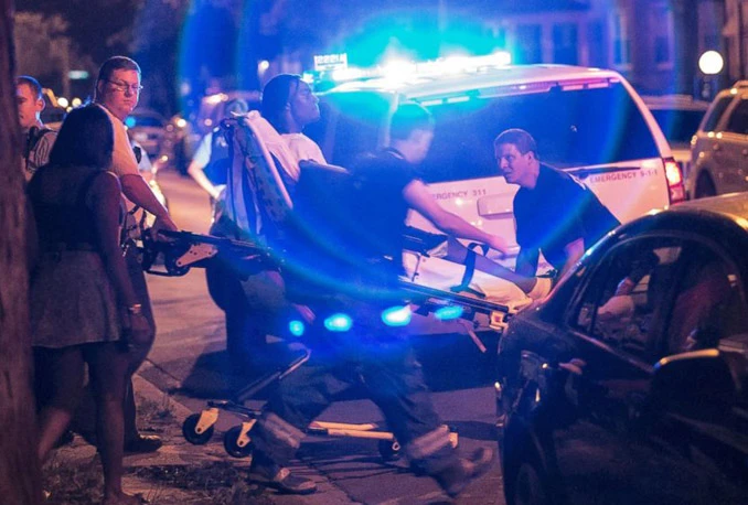 Tijekom vikenda u Chicagu ubijeno 11 osoba, od kojih dva dječaka; Ranjeno 60 osoba