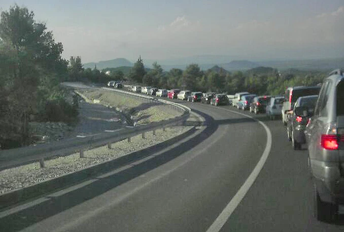 I malo je puno: Građani ne bi čekali na granici