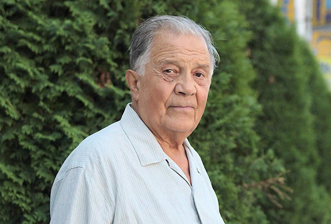 Preminuo Bora Todorović