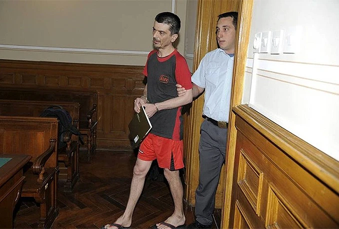 Paravinja došao u kratkim hlačama i japankama: Sud skriva činjenice!