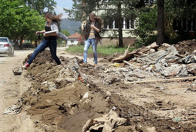 Vlada FBiH: Olakšice za korisnike kredita pogođene poplavama