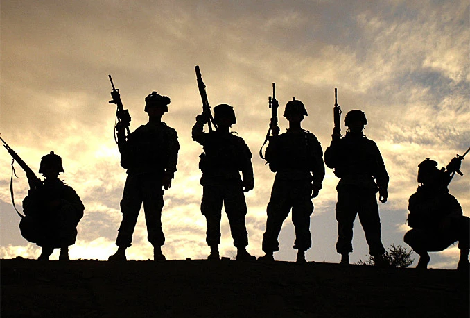 Zapad svijet pretvara u vojarnu, a Amerika Irak u drugu Ukrajinu