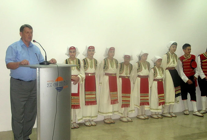 Otvorena tradicionalna umjetnička kolonija u Neumu