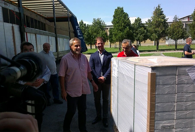 Bandić donirao stanovnicima Orašja laminate