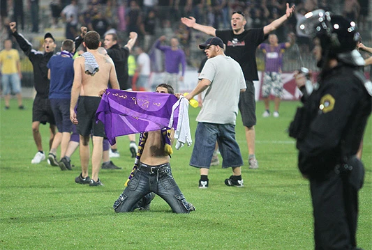 U Mostar dolaze najžešći slovenski huligani - mariborske Viole!