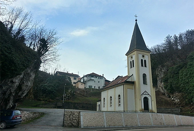 Musliman obnovio katoličku crkvu u Tešnju