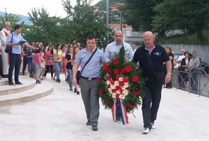 Predsjednik Vlade HNŽ-a položio vijenac ispred spomen obilježja u IIićima