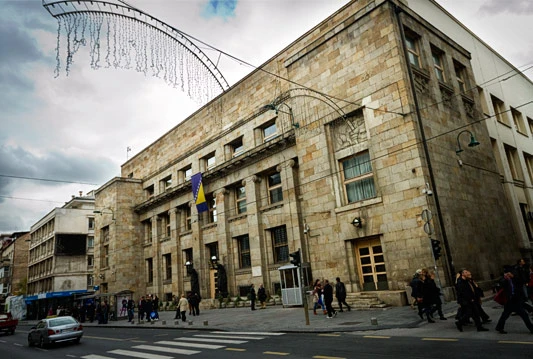 RS domaćim bankama duguje gotovo milijardu KM