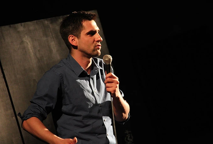Mostarska publika uživala na Nesha Bridges stand up comedy showu