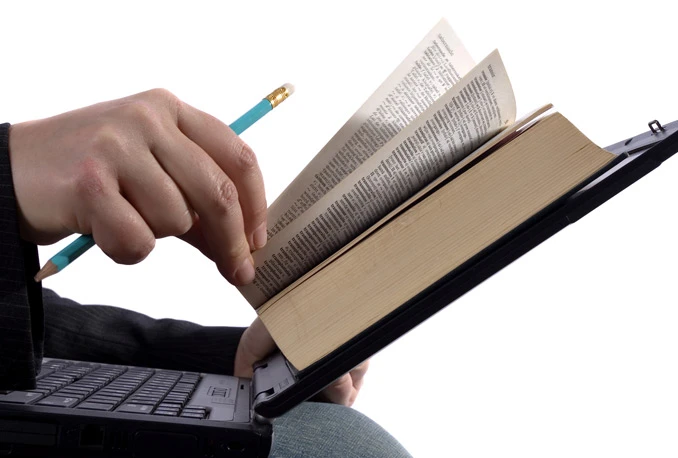 Specijalno priznanje za Thomasa E. Mesu zbog doprinosa građanskom obrazovanju u BiH