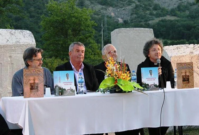 Promocijom knjiga i izložbom među stećcima završeno ''Stolačko kulturno proljeće 2014''