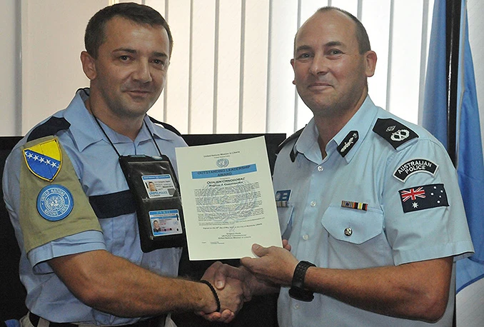 Pripadniku SIPA-e u mirovnoj misiji u Liberiji uručeno priznanje za izvanredne zapovjedne sposobnost