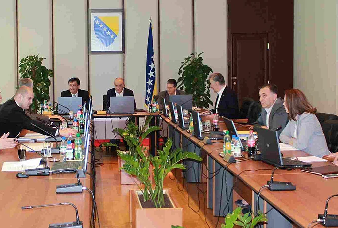Vijeće ministara šalje 180 kineskih traktora u poplavljena područja