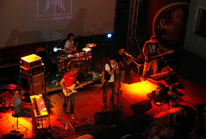 Sutra u Mostaru humanitarni koncert Zabranjenog pušenja