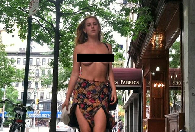 Kći Demi Moore i Brucea Willisa golim poprsjem bori se protiv cenzure 