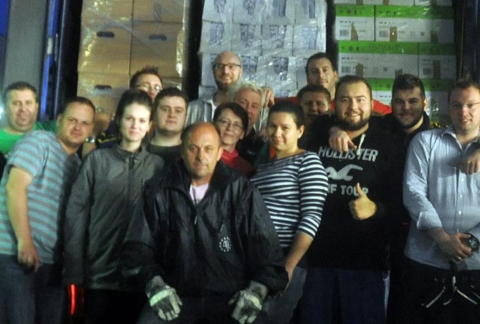 Iz Berlina poslano 25 tona pomoći i 10.000 novih radnih odijela