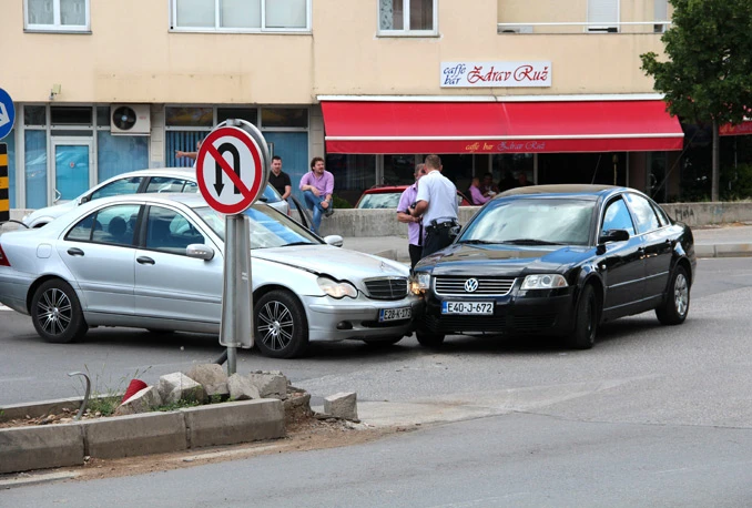 Mostarci broje dane i udese: Novi sudar na vrhu Avenije!