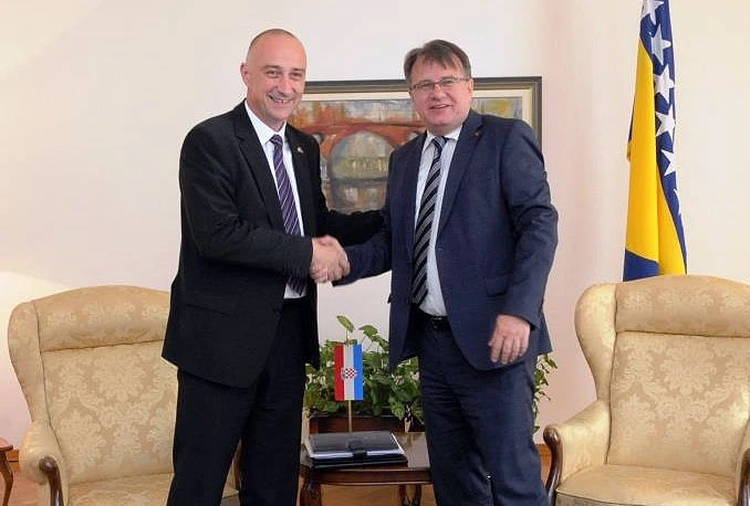 Hrvatska se uključuje u spašavanje Aluminija