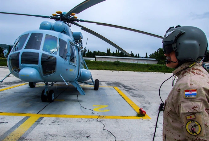 Helikopter HV-a koji pomaže BiH zbog kvara prisilno sletio