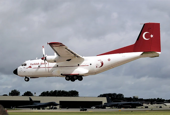 Turski avion dopremio pomoć za obranu poplava; poslijepodne stiže avion UN-a