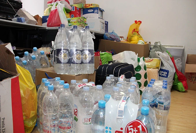 Stanovnici Mostara uputili hranu i higijenske potrepštine u ugrožena područja