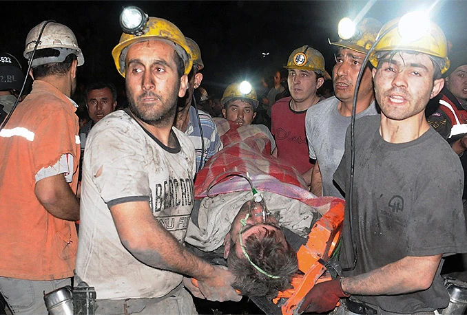 Tragedija: Poginulo preko 200 rudara, stotine zarobljene