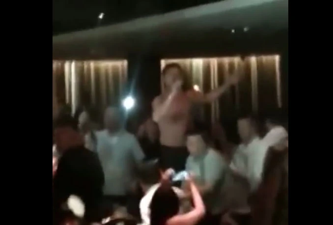 Goli Zdravko Mamić zabavlja goste sarajevskog restorana