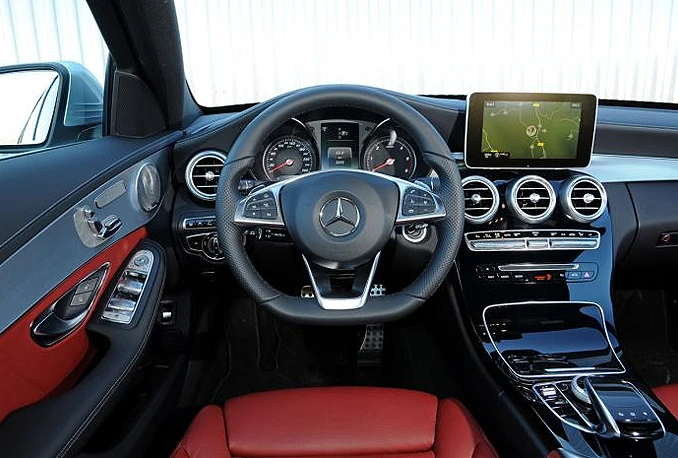 Kada bi bh. građani imali neograničene količine novca vozili bi Mercedes i slušali Halida i U2
