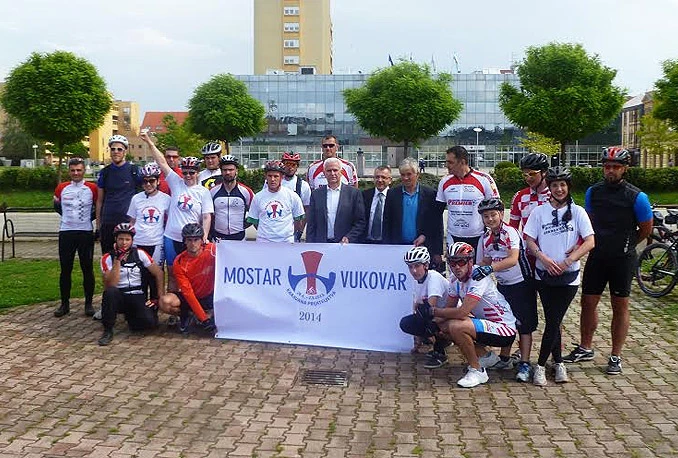 Karavana prijateljstva stigla u Vukovar, bicikliste dočekao predsjednik FBiH
