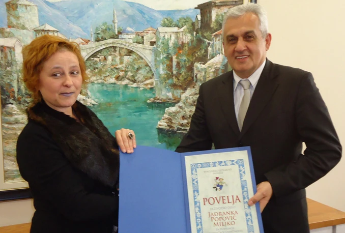 Gradonačelnik Bešlić čestitao Jadranki Popović Miljko povodom dodjele povelje za životno djelo